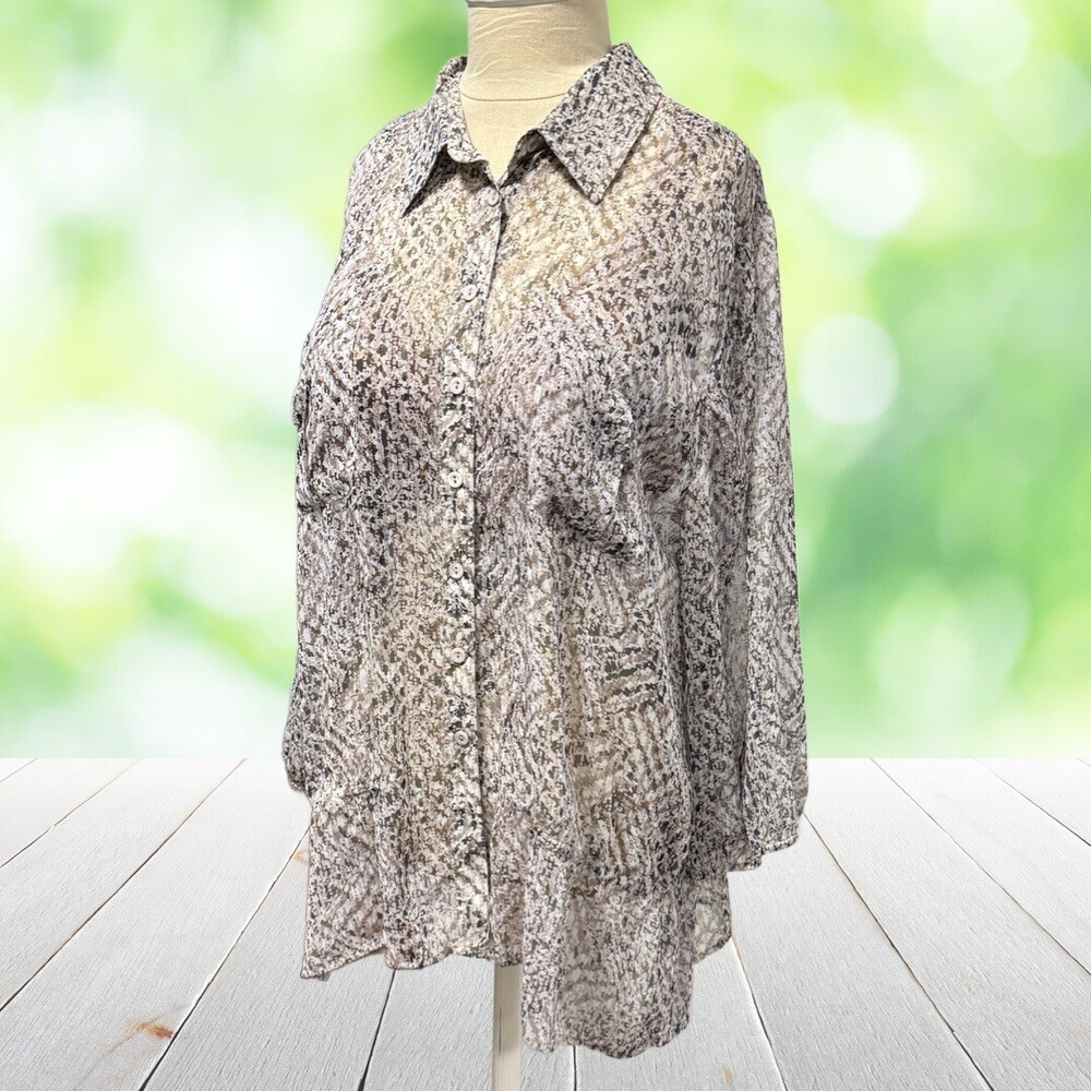 CHICOS Tunic Blouse Animal Print Chiffon Sheer Button Up Office EUC Size 3 (XL)